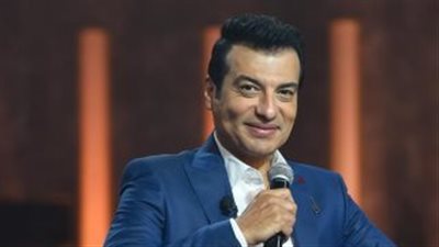 إيهاب توفيق يقاضي إحدى الشركات المنظمة للحفلات