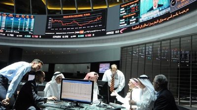 أغلب أسواق الخليج تتراجع بضغط من المخاوف الاقتصادية