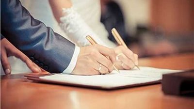 امرأة تزوجت رجلا وحامل من آخر ونسبت ابنتها له فما الحكم؟.. الإفتاء ترد