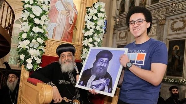 طالب يهدى البابا