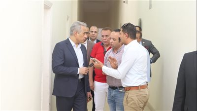 وزير العمل يتفقد المركز القومي للسلامة والصحة المهنية.. ويوجه بسرعة الانتهاء من التطوير