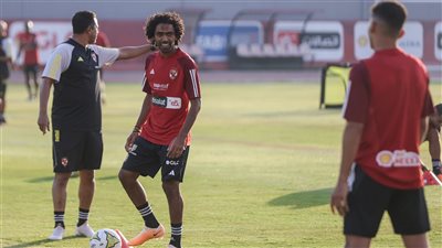 نشرة أخبار الأهلي | مدرب جديد ينضم للفريق.. وموعد عودة كريم فؤاد للتدريبات وعمار يثير الجدل