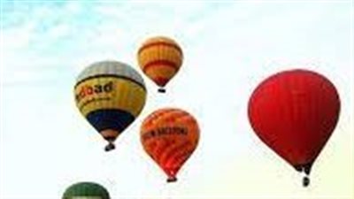 إقبال السائحين على رحلات البالون الطائر والأنشطة الترفيهية بمحافظة الأقصر | بث مباشر 