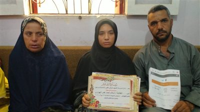 والد إسلام طالبة الثانوية العامة بالمنوفية: بنتي مش عايزة تقدم في التنسيق بعد تغيير نتيجتها من 98% لـ67%