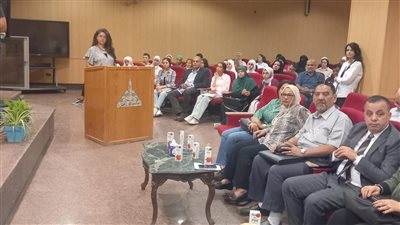 ألسن عين شمس تنظم يومًا تعريفيًا لبرامج الساعات المعتمدة قبل بدء العام الدراسي | صور