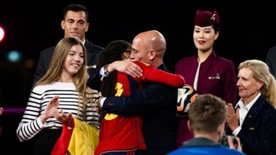 بسبب واقعة روبياليس.. مهاجم منتخب إسبانيا يمتنع عن تمثيل بلاده