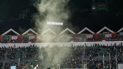 مقتل 12 شخصا وإصابة 80 آخرين في حادث تدافع داخل ملعب رياضي بمدغشقر