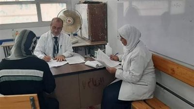 صحة الإسكندرية: الكشف على 1819 حالة بـ 11 تخصصا في قافلة طبية بالإسكندرية 