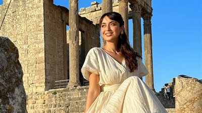 فايا يونان تختتم مهرجان القلعة بأغنية عليّ صوتك بالغنا.. وتعلق: كل شيء حلو بيخلص في هذه الحياة