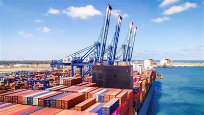 ميناء دمياط يعلن استقباله لـ 6600 طن سكر من الخارج