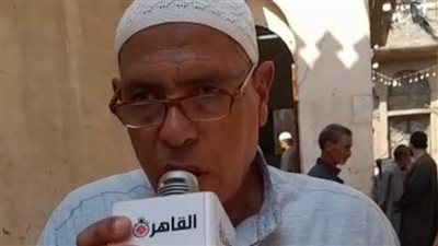 تشييع جنازة الشيخ الشحات شاهين إلى مثواه الأخير بمقابر الأسرة بالشرقية.. وأحد الأهالي: كان لا يتقاضى أجرًا من تلاميذه | بث مباشر