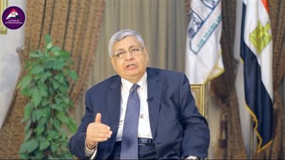 عوض تاج الدين: تخصيص مليار جنيه للقضاء على قوائم الانتظار.. والمبادرات الرئاسية حققت طفرة كبيرة