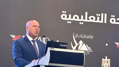 وزير النقل: 50% تخفيضًا للطلاب الوافدين على كافة وسائل المواصلات التابعة