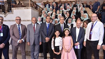 افتتاح ملتقى التوظيف بالقاهرة لتوفير 10 آلاف فرصة عمل.. والوزير يُسلم عقود عمل لبعض من ذوي الهمم