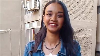 متوقعتش أكون تريند.. شادن مصطفى صاحبة تريند الأغاني النوبية بحفل تخرجها: عبرت عن فرحتي من خلال تراثنا |بث مباشر 