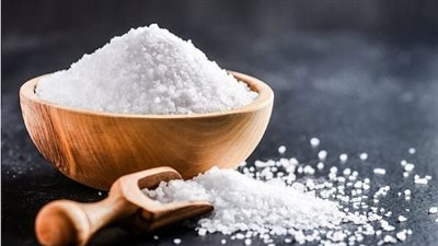 نوبات قلبية وتصلب الشرايين.. تعرف على الآثار الجانبية للإفراط في الملح