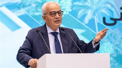 اليوم.. التربية والتعليم تعقد ورشة عمل لتعزيز مهارات القراءة والكتابة باللغة العربية