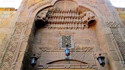 السياحة تشكل لجنة لمعاينة تداعيات حريق مسجد هلال البيه الأثري بالدقهلية 