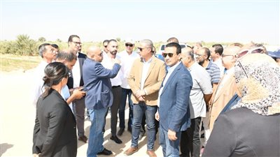 محافظ الفيوم: مصنع الضفائر الكهربائية للسيارات سيوفر 3500 فرصة عمل