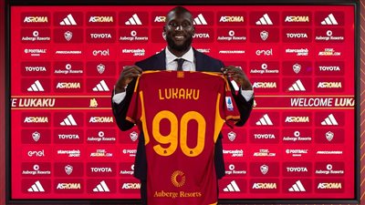 رسميًا.. روما يعلن تعاقده مع لوكاكو على سبيل الإعارة