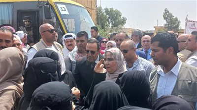 وزيرة التضامن الاجتماعي تتفقد إعادة رفع كفاءة منازل المواطنين بقرى الشيخ زويد