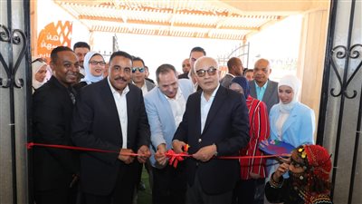 تضم جميع المراحل التعليمية.. وزير التعليم ومحافظ مطروح يفتتحان المدرسة المصرية اليابانية 