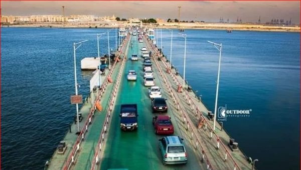 كوبري النصر العائم