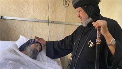 الصور الأولى لأسقف حلوان والمعصرة من داخل المستشفى