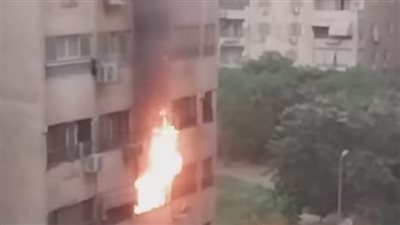 بعد إصابة شخص.. المعمل الجنائي يعاين حريق برج سكني بمدينة نصر