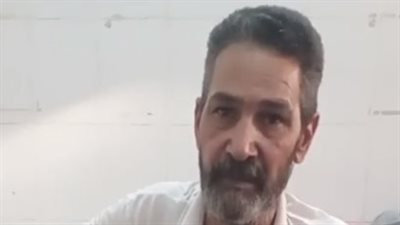 مبتور القدمين.. قصة كفاح تاجر في سوق الأسماك ببورسعيد: تحديت إعاقتي واعتمدت على نفسي | بث مباشر