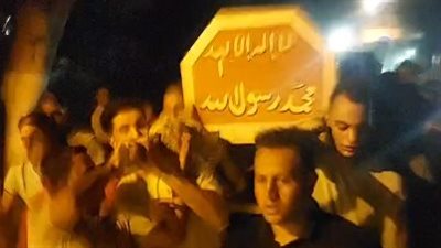 مات قبل فرحه بأسبوع.. أهالي الغربية يشيعون جنازة شاب ضحية حادث تصادم | بث مباشر