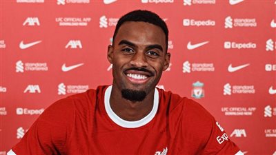 رسميا.. ليفربول يتعاقد مع الهولندي جرافينبيرش 