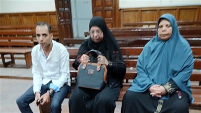 وصول أسرة طبيب الساحل أسامة صبور إلى المحكمة