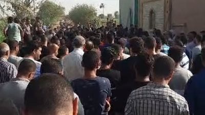 لبس الكفن بدل البدلة.. تشييع جنازة عريس توفي قبل زفافه بأيام في المنيا | بث مباشر