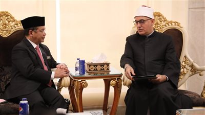 أمين البحوث الإسلامية يستقبل وفدًا ماليزيًا رفيع المستوى لمناقشة التعاون العلمي والاستفادة من تجارب الأزهر