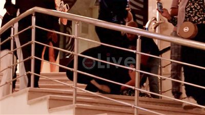 وقعت على السلم.. سقوط حورية فرغلي في حفل مسابقة ملكة جمال مصر