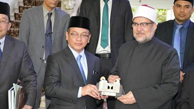 وزير الأوقاف: إصداراتنا في قضايا التجديد جاوزت 430 إصدارا عربيا ومترجما