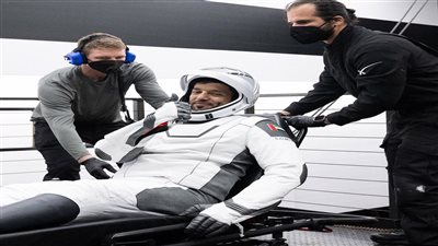 بعد أطول مهمة عربية بالفضاء.. نجاح هبوط مركبة رائد الفضاء الإماراتي على الأرض |صور