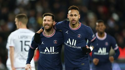 باريس سان جيرمان يرد على تصريحات نيمار بشأن هروبه مع ميسي