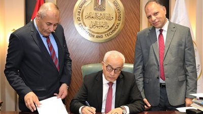 وزير التعليم يعتمد نتيجة الثانوية العامة 2023 للدور الثاني رسميًّا 