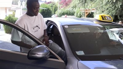 قناة الأهلي: ديانج يسافر ضمن بعثة الفريق للسعودية.. وشكوك حول موقف معلول وبيرسي تاو