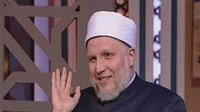 مقيم في دولة أوروبية وأمامي فرصة استثنائية للاستثمار عن طريق بنك فهل هذا جائز؟.. أمين الفتوى يوضح