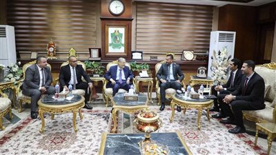 محافظ المنيا يلتقي أعضاء المبادرة الوطنية ابدأ ويؤكد حرص الدولة على تعزيز فرص الاستثمار 