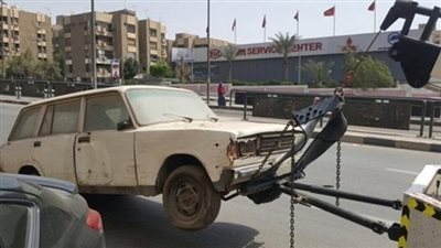ضبط 257 سيارة متروكة ودراجة نارية دون لوحات بالفيوم