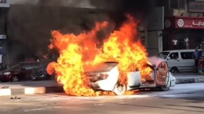 السيطرة على حريق تاكسي أمام جامعة القاهرة.. والسائق: مصدر رزقي خسرته في غمضة عين