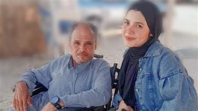 رسالة مؤثرة من طالبة لوالدها من ذوي الهمم عقب نجاحها في الثانوية بمطروح: فخورة بتعبك معايا