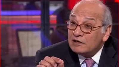  محمود أبو العيون: البنك المركزي يقوم بدوره لمكافحة التضخم لكن لا نستطيع تحميله فوق طاقته 