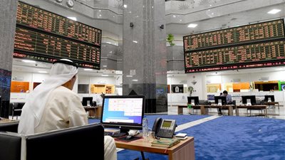 أسواق الأسهم تهبط بقوة في الخليج بعد خفض إنتاج النفط.. وترتفع بـ مصر 
