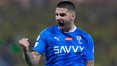 الهلال يدرس إنهاء عقد ميتروفيتش ودفع مستحقاته المتبقية