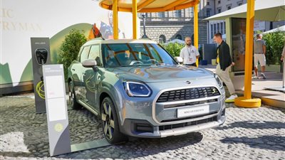 ميني كانتري مان 2025 تظهر لأول مرة بحجم أكبر وقوة 308 أحصنة